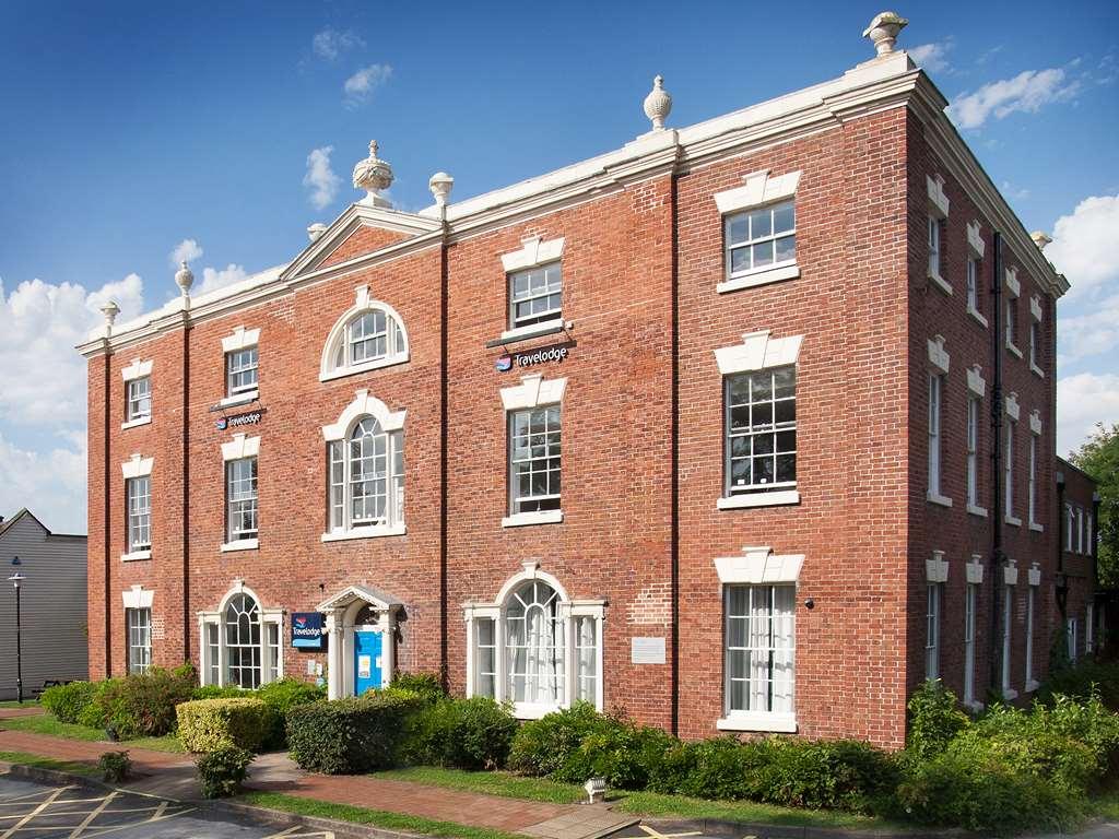 Travelodge Birmingham Kingswinford Exterior foto